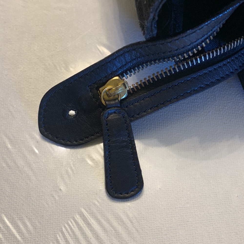 Salvatore Ferragamo 2 way bag - Picture 6 of 16